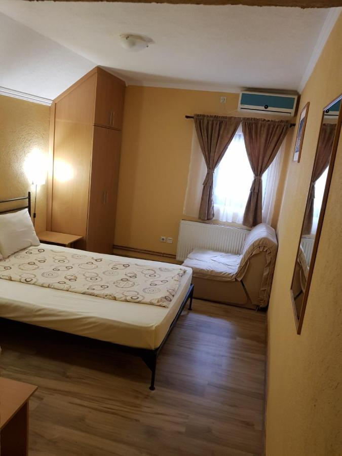 Etno Kuca Sa Konacistem Gocko Hotel Vrnjacka Banja Ngoại thất bức ảnh